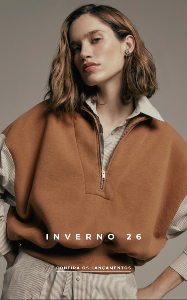 Em tecidos encorpados, modelagens atemporais e cores que traduzem a elegância dos dias mais frios. Do ritmo da cidade aos momentos de pausa, cada detalhe foi pensado para acompanhar o seu inverno com conforto, sofisticação e a versatilidade que são marca registrada da Canal.