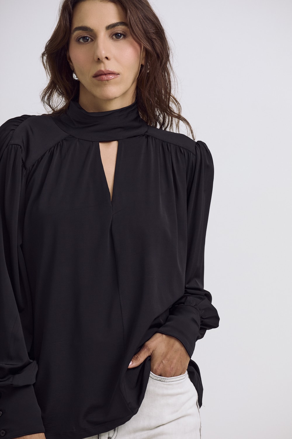 image_ce2c08b7-94d5-4e16-8e44-7c879c31dcfa